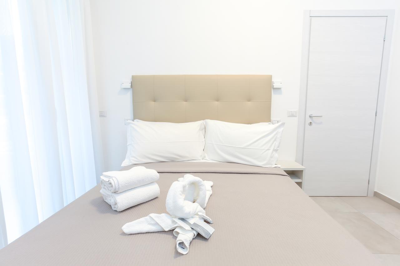 Hotel Tourist Meuble Rimini Eksteriør bilde